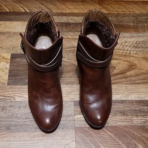 RIALTO brown leather heels size 7 women